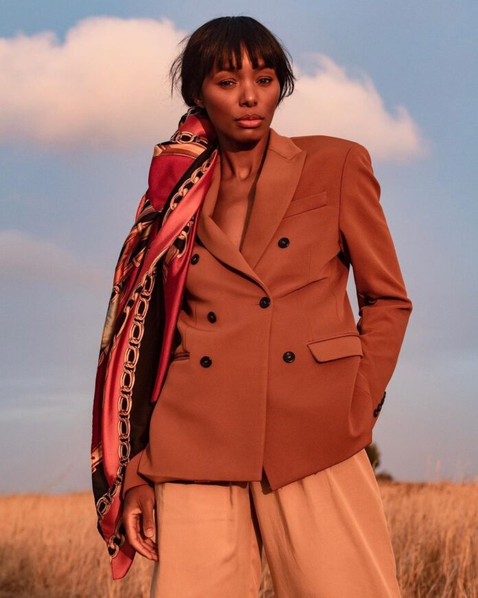 How Do You Wear Your Scarf? This Tik Tok Star Can Turn a Scarf Into