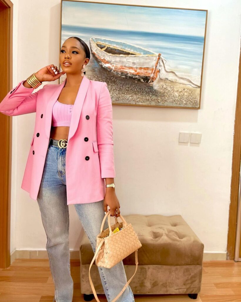 Sharon Ooja shows off her grace in pink blazers - leurr