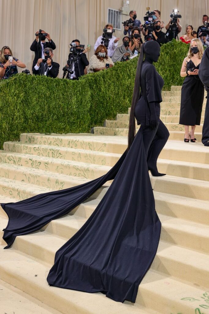 Kim Kardashian Is Completely Covered Up in Balenciaga for MET Gala 2021