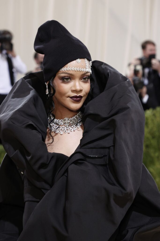 Top Hair and Makeup Beauty Looks From The 2021 MET Gala