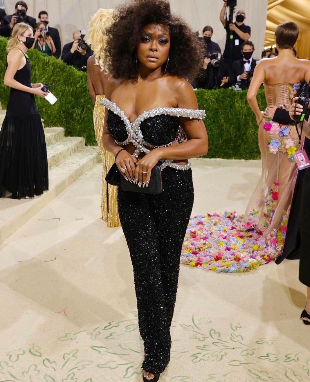 Top Hair and Makeup Beauty Looks From The 2021 MET Gala - leurr