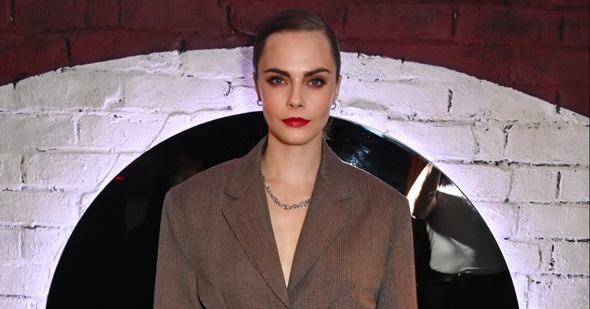 Cara Delevingne Celebrates Musical Debut in Prada - leurr